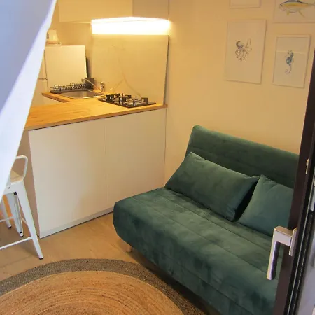 Cozy Suite&lodge Mondello アパート